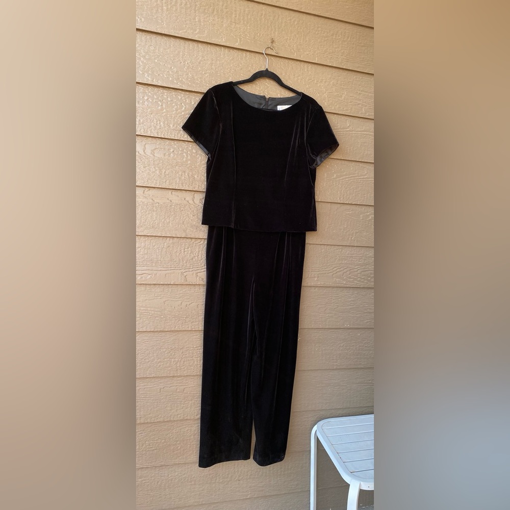 J. Stevens Formal Black Velour Velvet Feel Short Sleeve Jumpsuit Women Size 12